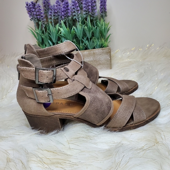 SOLD✅️Women Sandals - Picture 5 of 6